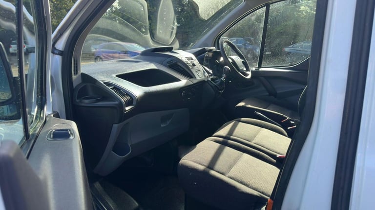 2015 Ford Transit Custom 2.2 TDCi 100ps Low Roof Van PANEL VAN DIESEL Manual