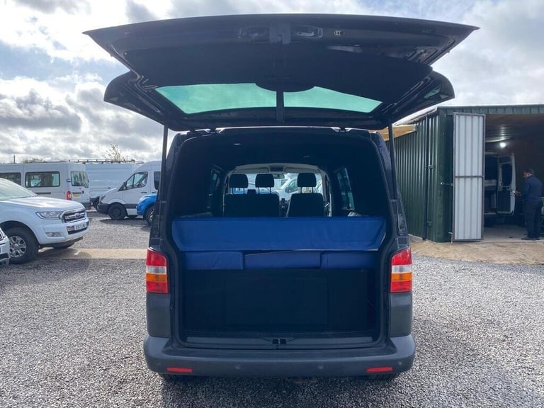 2006 Volkswagen Transporter 2.5 TDi T32 REAR LONGUE-5 BELTS-20 inch ALLOYS-PRIVATE PLATE MOTORHOM...