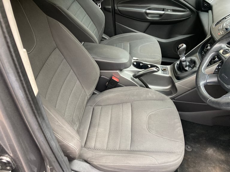 FORD KUGA ZETEC 2,0 4X4 TDCI 5 DOOR ESTATE