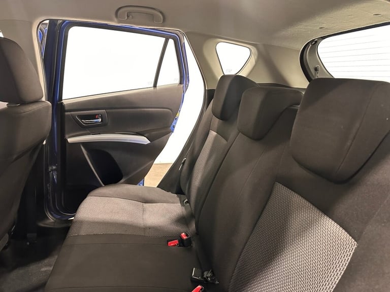 2015 Suzuki SX4 S-Cross 1.6 SZ3 SUV 5dr Petrol Manual Euro 6 (120 ps) HATCHBACK Petrol Manual