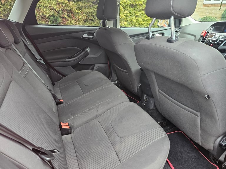 Ford, FOCUS, Hatchback, 2012, Manual, TITANIUM SPEC