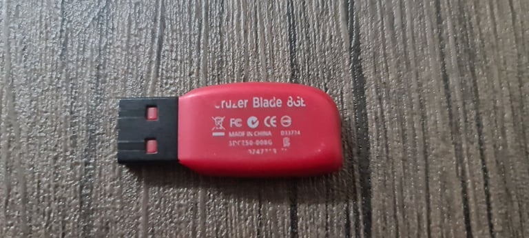 Variety of USB drive / sticks