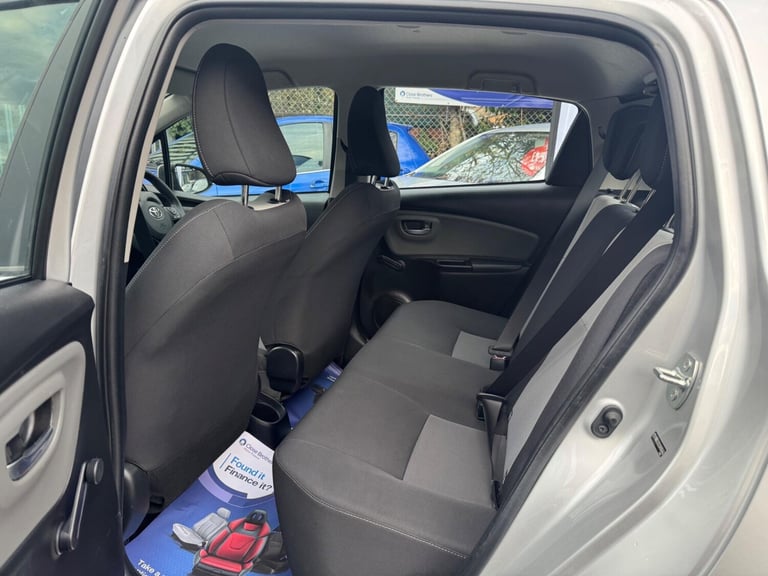 2018 Toyota Yaris 1.5 VVT-i Icon CVT Euro 6 5dr HATCHBACK Petrol Automatic