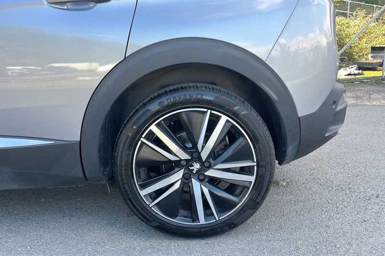 2022 Peugeot 3008 1.5 BlueHDi (130 PS) GT Premium 5 Door Diesel Automatic *** 1 Owner / Full SUV ...