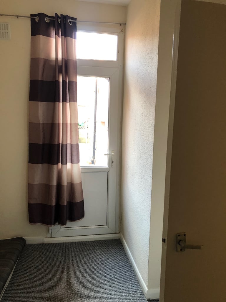 1 bed ground floor flat to rent 
