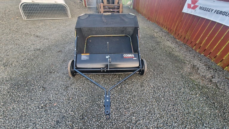Quad atv ride on lawnmower tractor lawn grass leaf sweeper