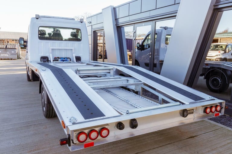 INTERSTAR MASTER RECOVERY TRUCK BODY BEAVERTAIL BODY CAR TRANSPORTER 2024
