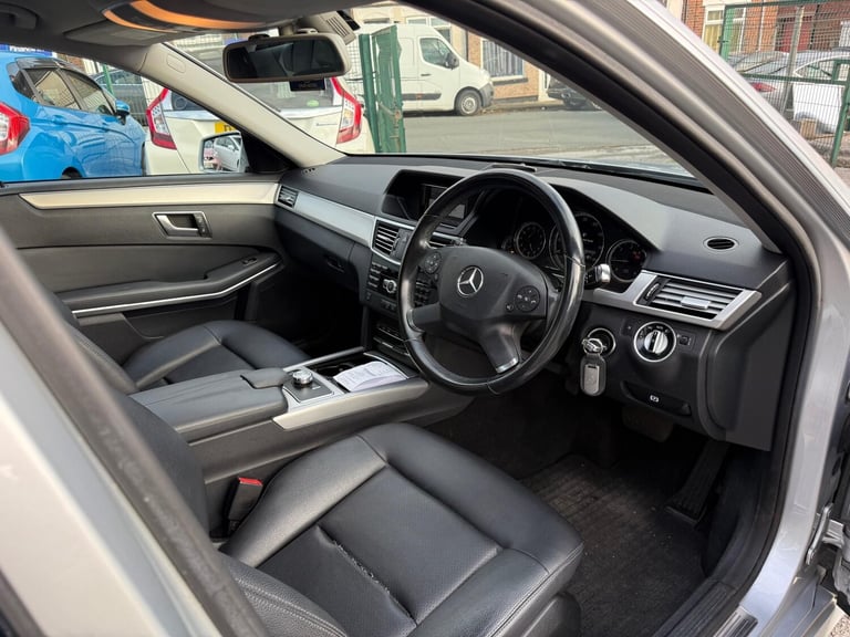 2013 Mercedes-Benz E-Class 2.1 E220 Cdi Blueefficiency Se Saloon Saloon Diesel Automatic