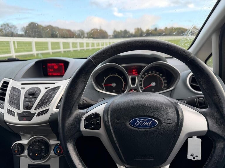 2011 Ford Fiesta 1.25 Zetec 3dr [82] HATCHBACK Petrol Manual