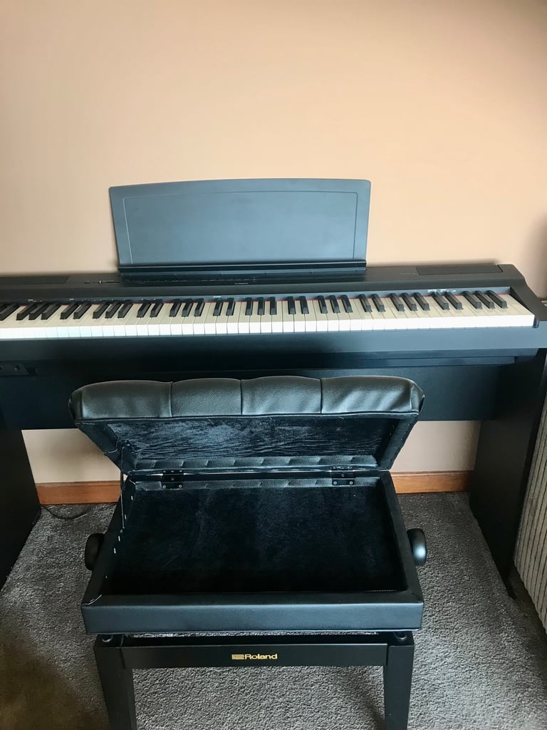 YAMAHA piano P-125a