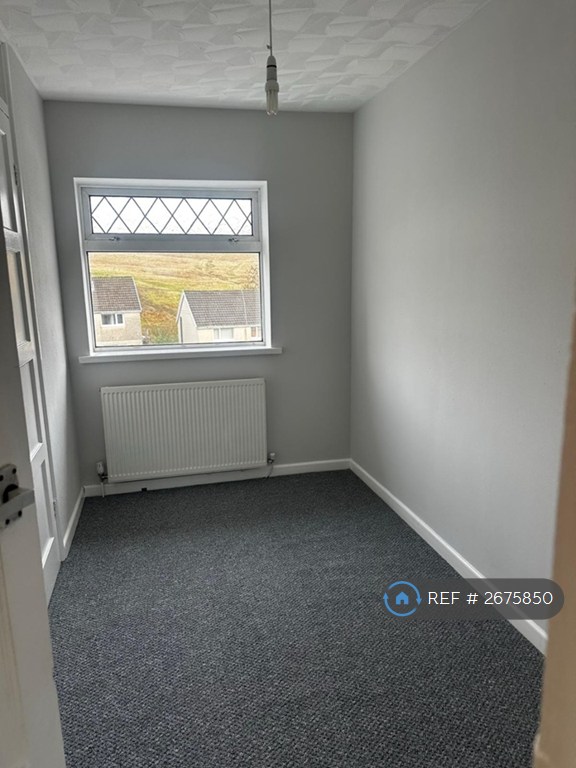 3 bedroom house in Glan 'Y Nant, Bargoed, CF81 (3 bed) (#2675850)