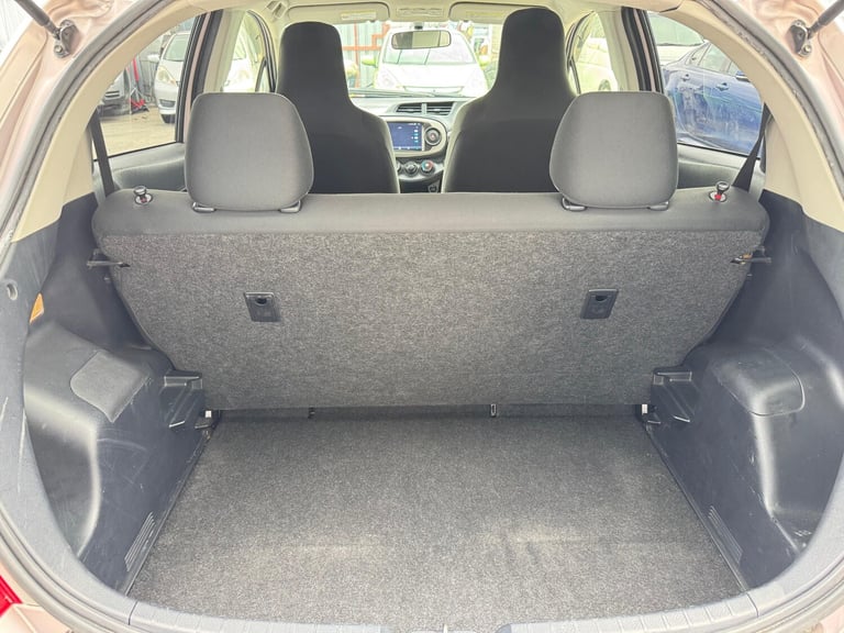 2012 Toyota Vitz YARIS 1.0 AUTO 5DR Hatchback Petrol Automatic