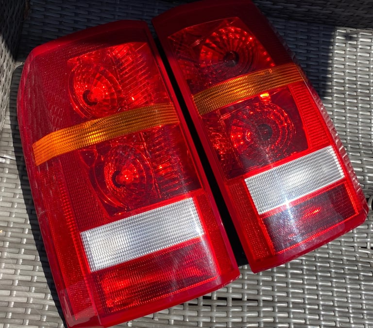 Land Rover discovery rear lights 