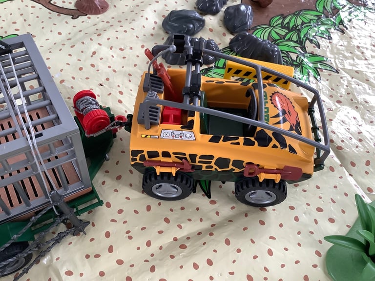 Playmobil Set 4175 Adventure Amphibian Vehicle & Deinonychus - plus extras!