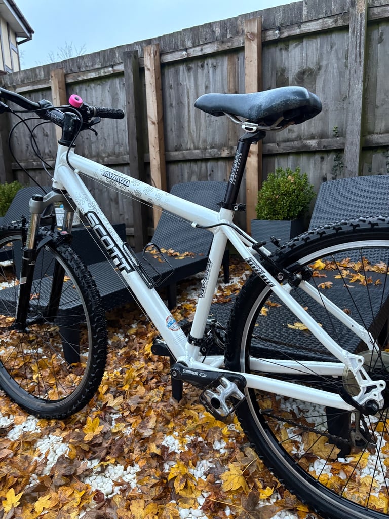 Ladies Lightweight SCOTT Aluminium Mountain Bike (Great Condition)