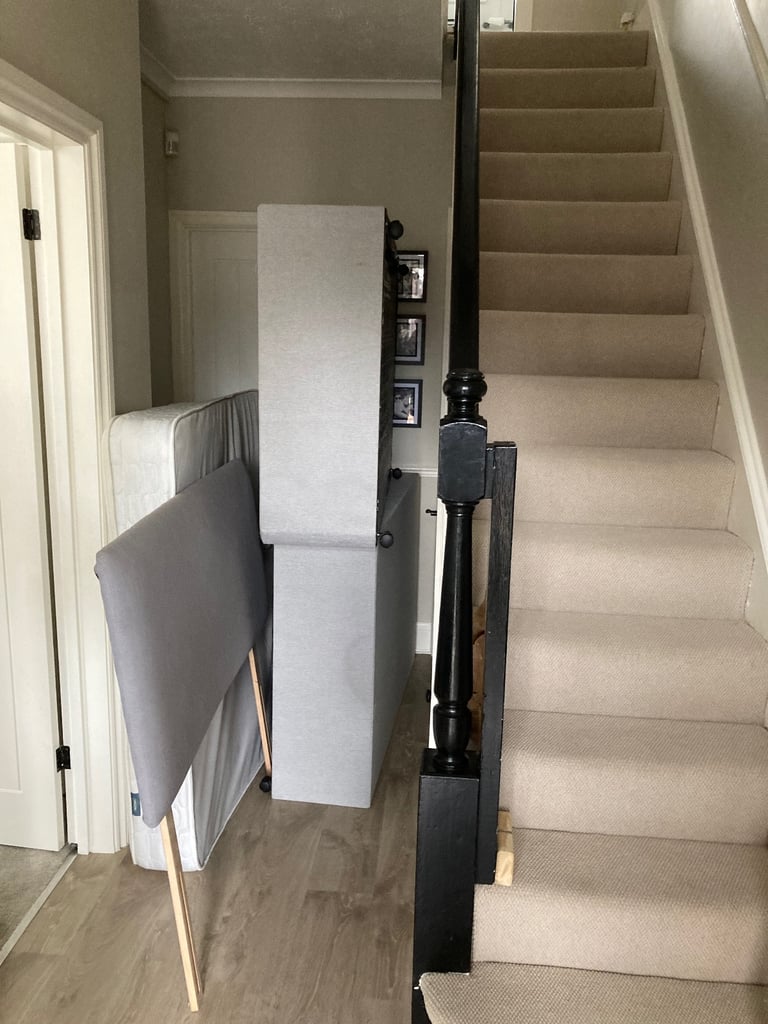 Double bed / good condition / 2 divans / I can deliver 