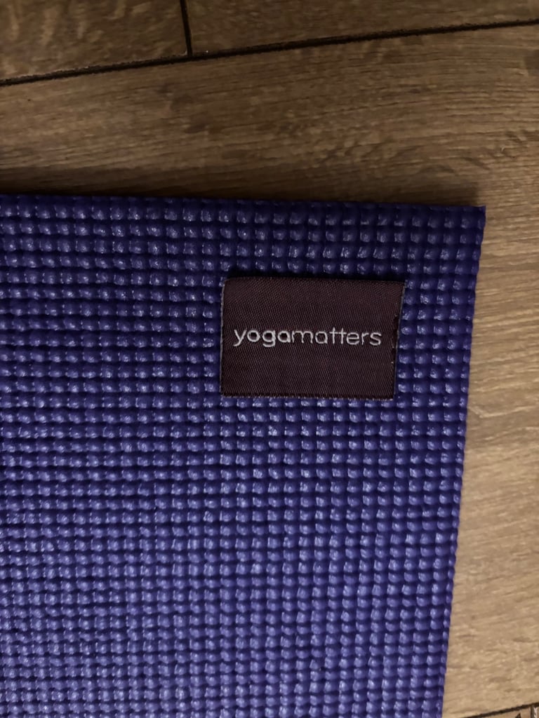 Purple Yogamatters yoga mat + bag