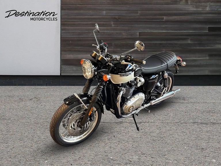 2025 Triumph Bonneville T120 PREMIUM TWIN COLOUR Petrol black 6 Speed