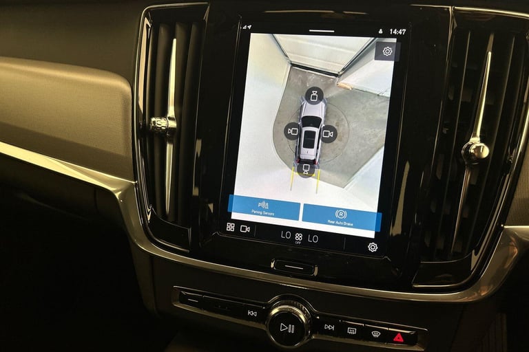 2022 Volvo V90 Plus, B4 mild hybrid, Petrol, Dark ESTATE Petrol/Electric Hybrid Automatic