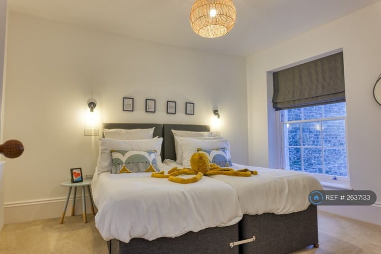 2 bedroom flat in St Augsutines Road, Ramsgate, CT11 (2 bed) (#2637133)