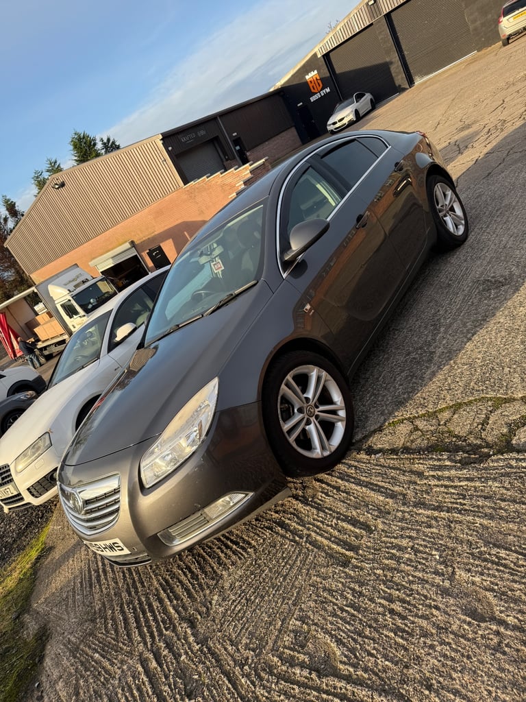 Vauxhall, INSIGNIA, Hatchback, 2009, Manual, 1956 (cc), 5 doors