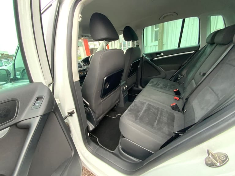 2015 Volkswagen Tiguan 2.0 TDI BlueMotion Tech Match Edition SUV 5dr Diesel DSG 4WD Euro 6 (s/s) ...