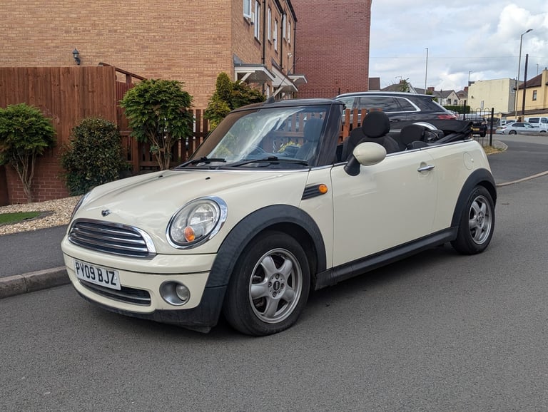 image for 2009 MINI Convertible 1.6 Cooper 2dr CONVERTIBLE Petrol Manual