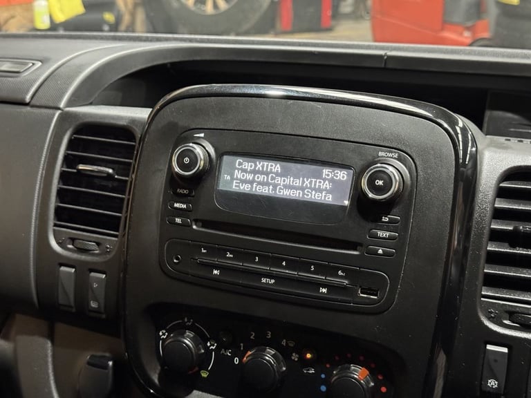 2016 Vauxhall Vivaro 1.6 CDTi 2900 BiTurbo ecoFLEX Sportive Crew Van Double Cab 5dr Diesel Manua ...