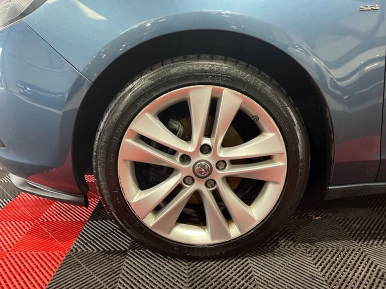 2014 Vauxhall Zafira Tourer 2.0 CDTi SRi MPV 5dr Diesel Manual Euro 5 (130 ps) MPV Diesel Manual