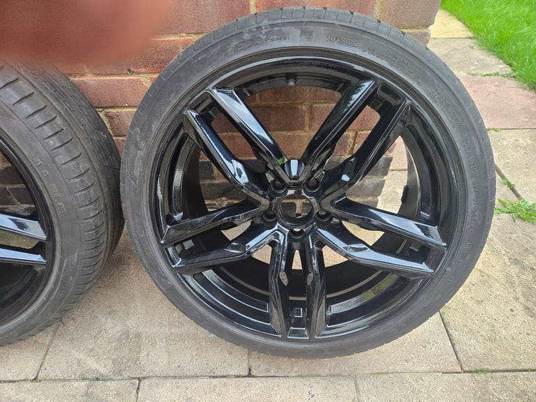 Audi a1,s1 polo ,fabia 18" alloy wheels 5x100 et 39 8j