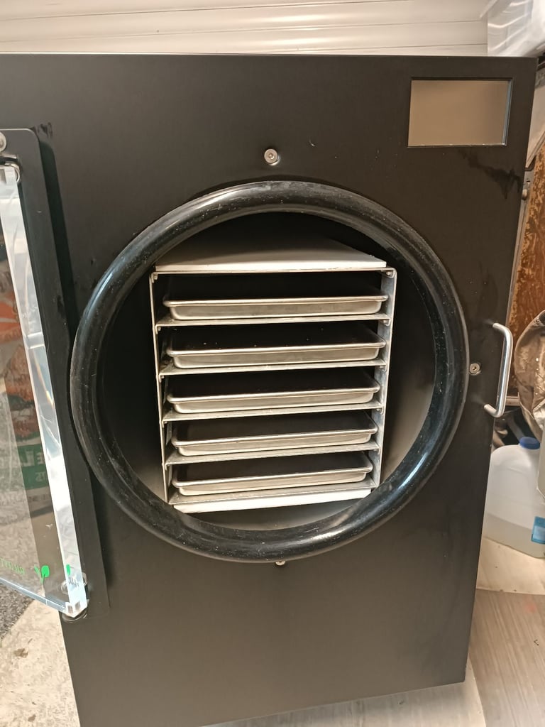 Harvest Right Medium Freeze Dryer – Home Food Preservation, Excellent Condition
