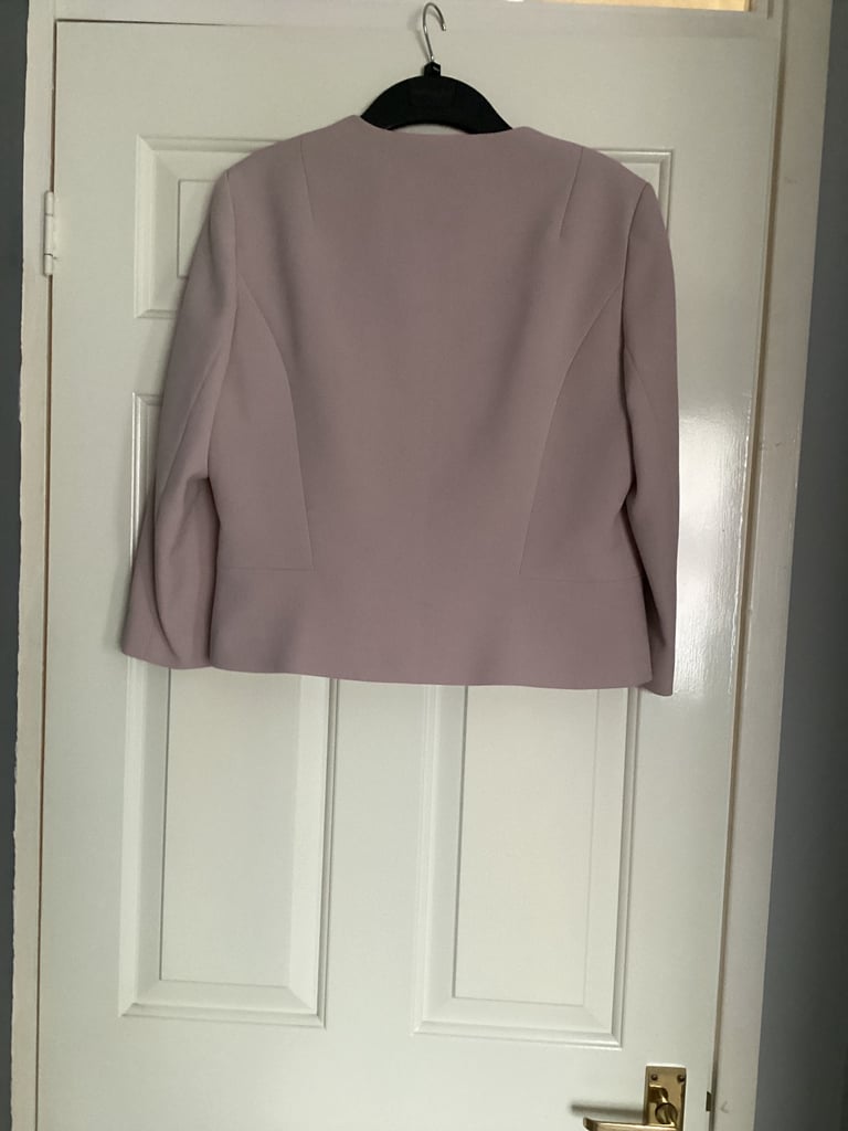 Phase Eight women’s dress suit