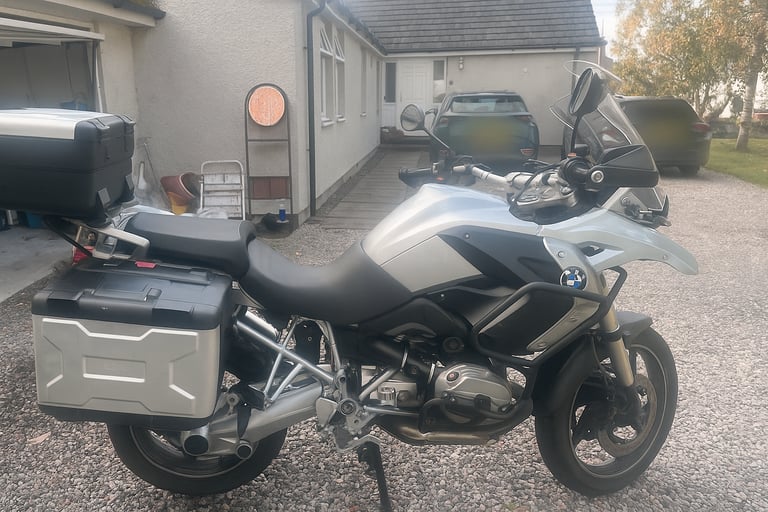 2012 BMW R1200GS — 22k miles — Full BMW luggage — Great condition