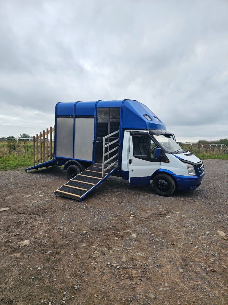 3.5t horsebox