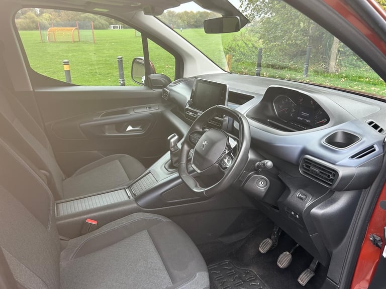 Peugeot RIFTER HORIZON RE TD Wheelchair access vehicle