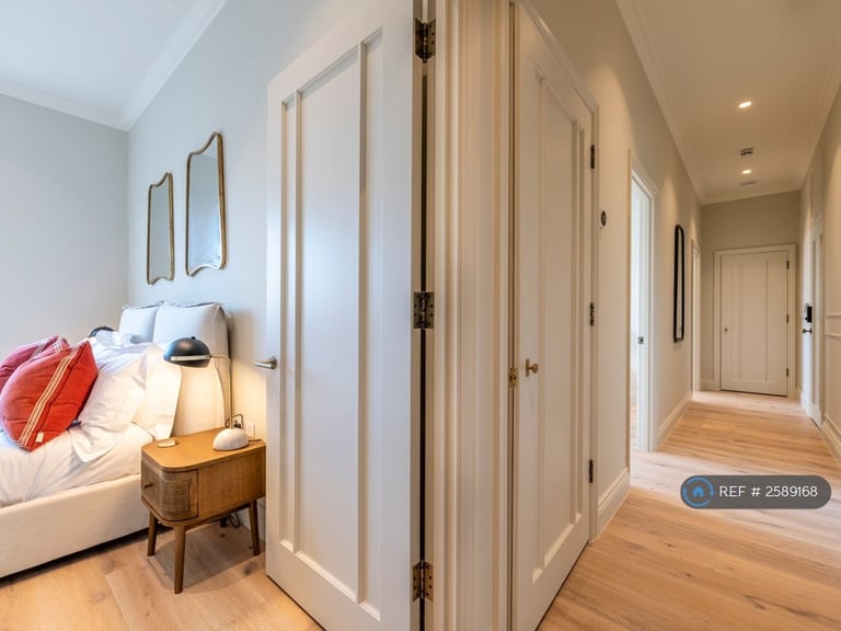 2 bedroom flat in Heath Road, London, TW1 (2 bed) (#2589168)