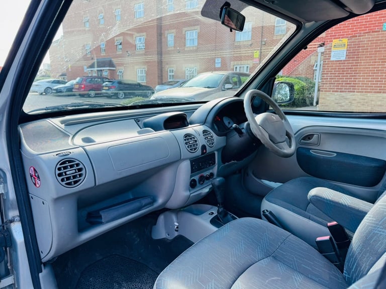 2009 Renault Kangoo 1.6 Expression 5dr Auto MPV Petrol Automatic