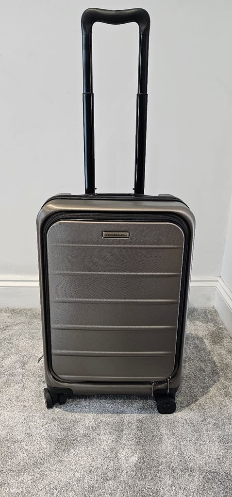 Ricardo Beverly Hills 21” Carry-On Hardcase Spinner Suitcase Luggage