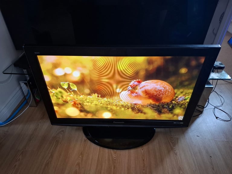 37 inch Panasonic HD Ready TV 