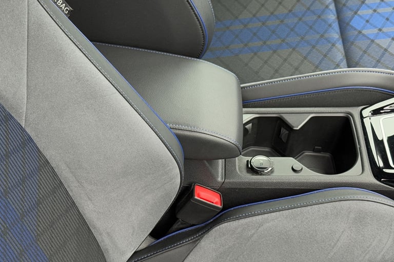 2023 Volkswagen Golf 2.0 TSI 320 R 4Motion 5dr DSG **REAR SIDE AIRBAGS, 19' ESTORIL BLACK A Hatch...