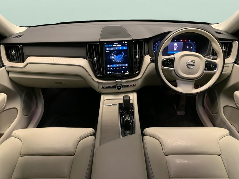 2022 Volvo XC60 2.0 B5 MHEV Plus SUV 5dr Petrol Hybrid Auto AWD Euro 6 (s/s) (250 ps) - HK  Suv H...