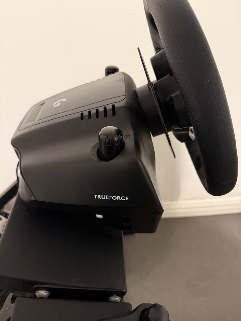 PlayStation 4/5 steering wheel, pedals and gear stick 