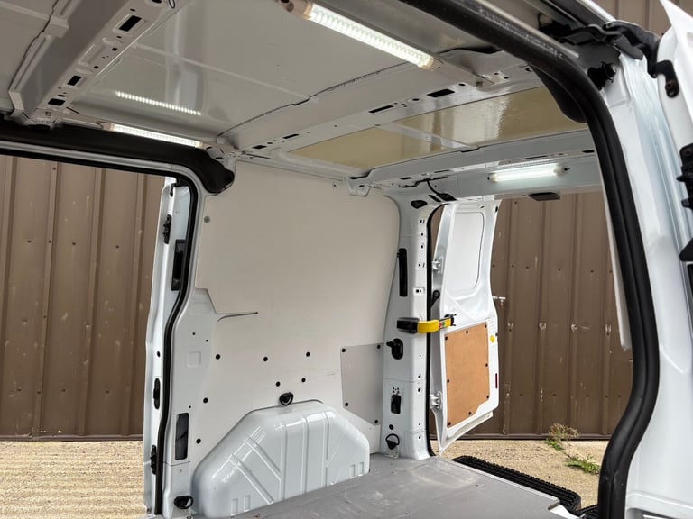 2015 Ford Transit Custom 2.2 TDCi 100ps Low Roof Van ECOnetic PANEL VAN Diesel Manual
