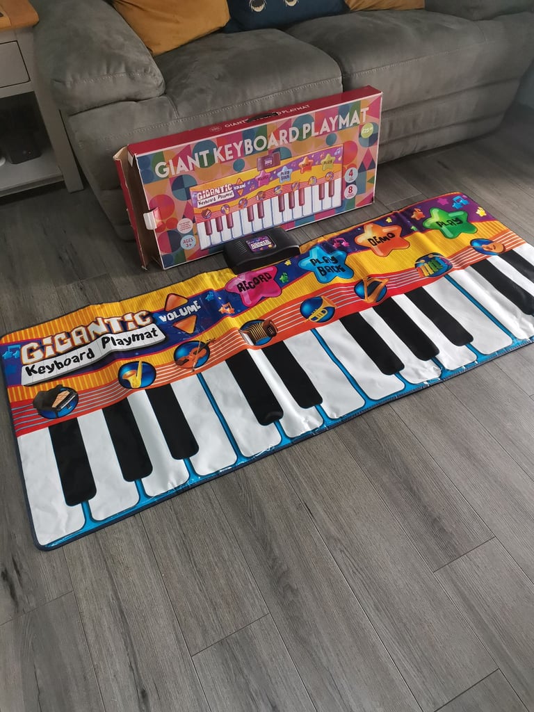 Giant keyboard playmat