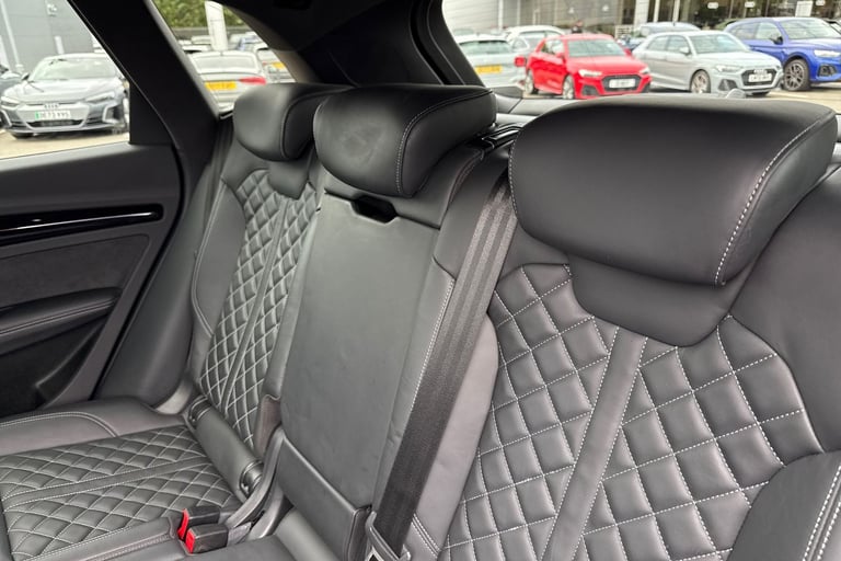 2022 Audi Q5 Edition 1 40 TDI quattro 204 PS S tronic SUV DIESEL Automatic