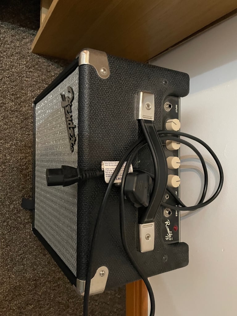 Fender 15w Rumble Bass guitar amp