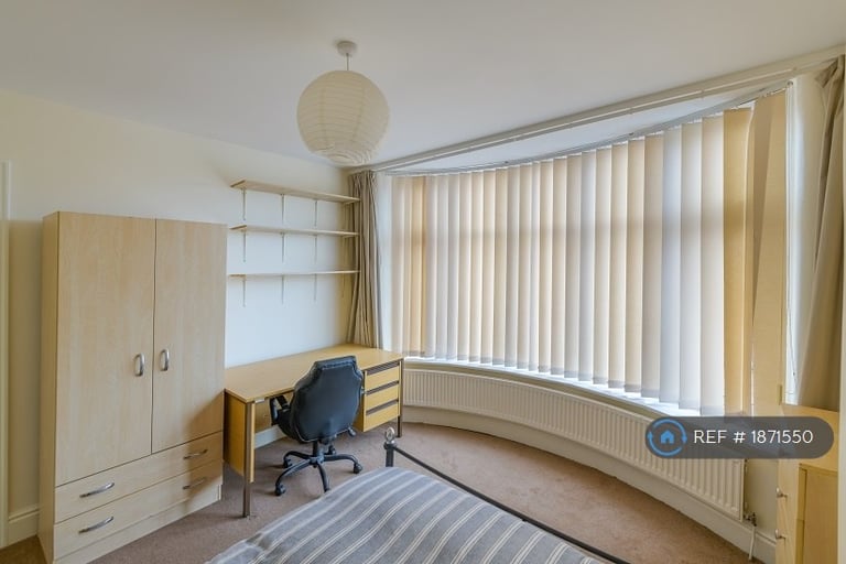 4 bedroom house in Finchley Road, Manchester, M14 (4 bed) (#1871550)