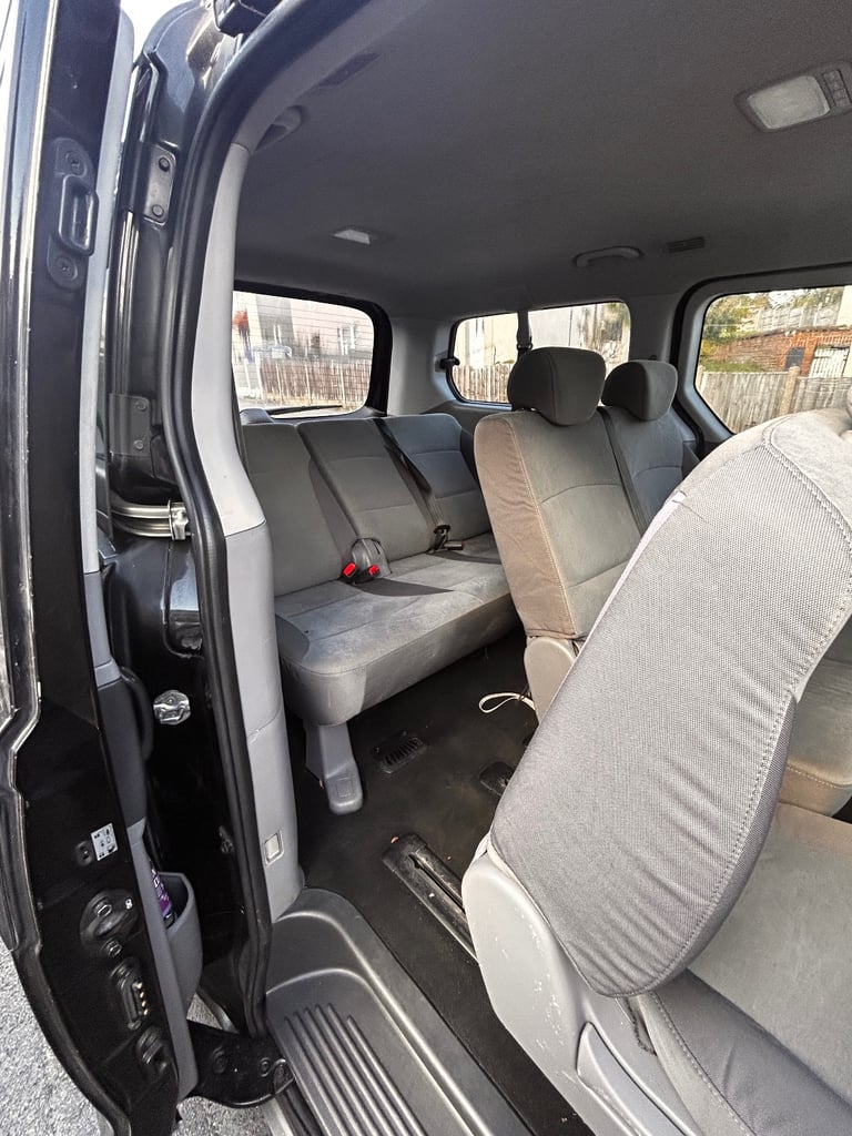 Hyundai, I800, MPV, 2011, Manual, 2497 (cc), 5 doors