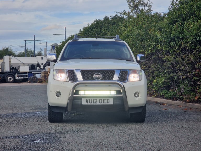 2012 Nissan Navara Double Cab Pick Up Outlaw 3.0dCi V6 231 4WD Auto PICK UP Diesel Automatic