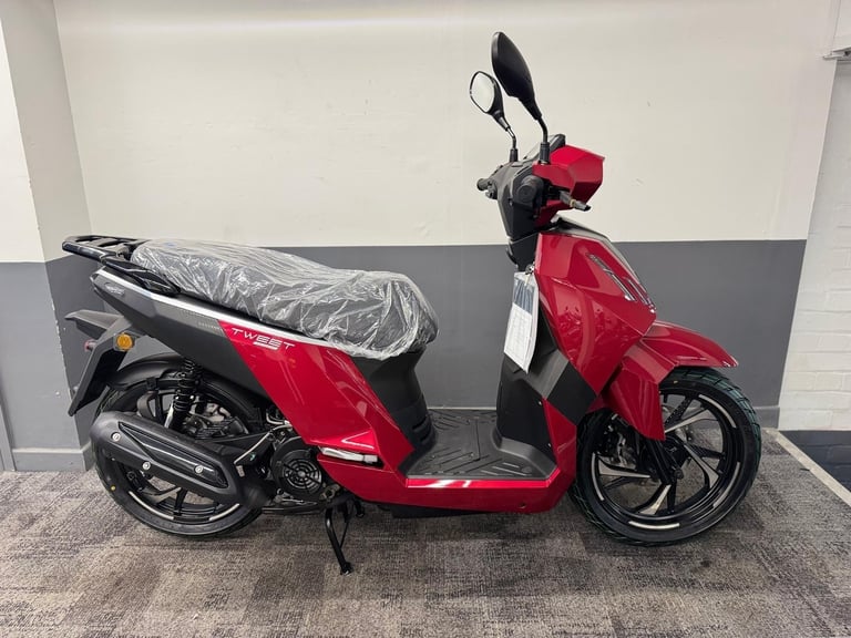 BRAND NEW 2025 PEUGEOT TWEET 125 SCOOTER LEARNER LEGAL MOPED DELIVERY